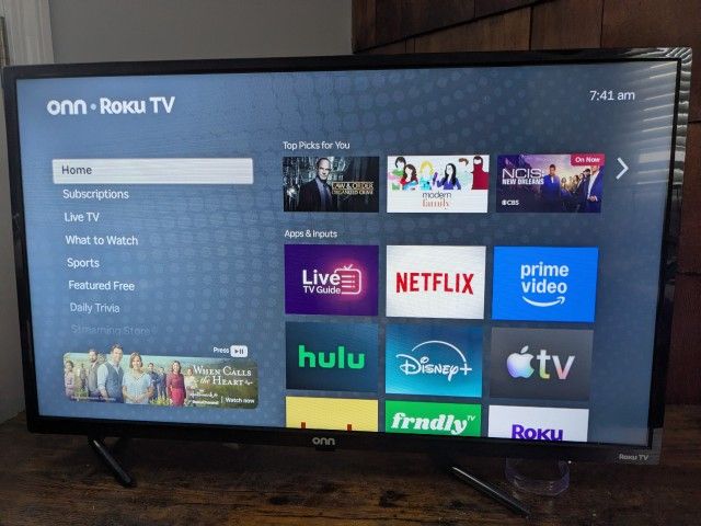 32" ONN ROKU TV
