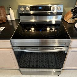 ✨ Samsung Stainless Steel Appliance Suite – Like New (1.5 Years Old) ✨
