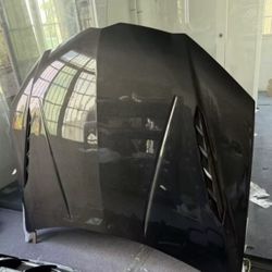  2018-22 Lamborghini URUS Real Carbon P style Front Hood Vented Bonnet 