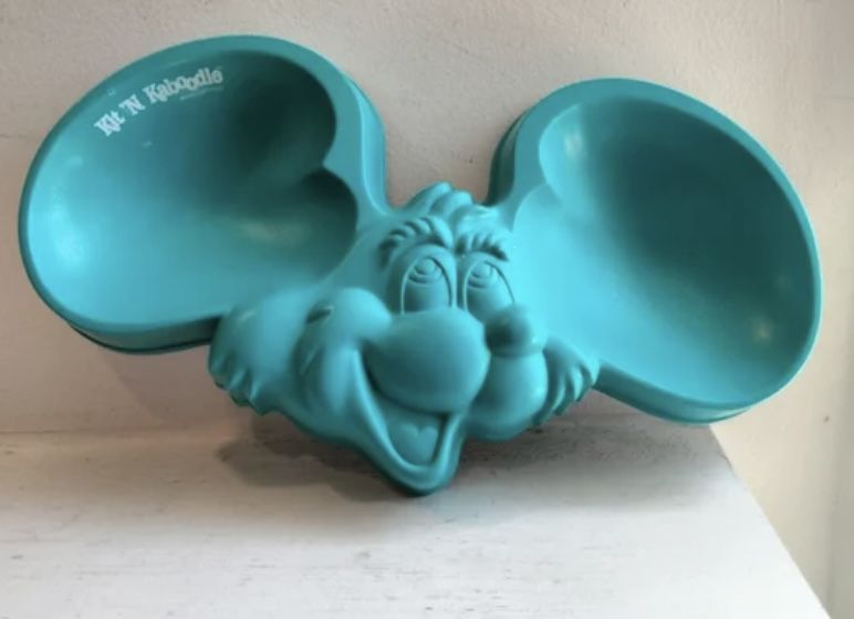 Vintage Kit 'N Kaboodle cat food dish