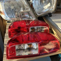 Headlights/Tail Lights Nissan Frontier