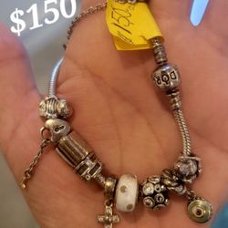 Pandora Original Color Silver ( Plata)   Cada Dije Cuesta Mas De $ 50