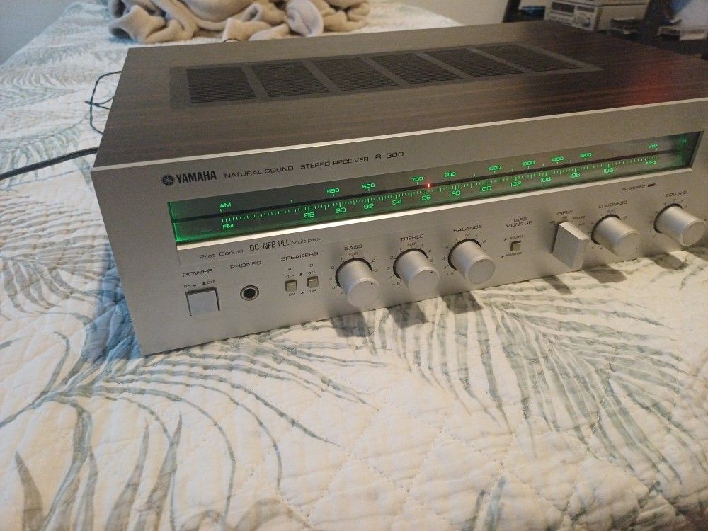Yamaha Natural Sound Stereo Receiver Everything Works!