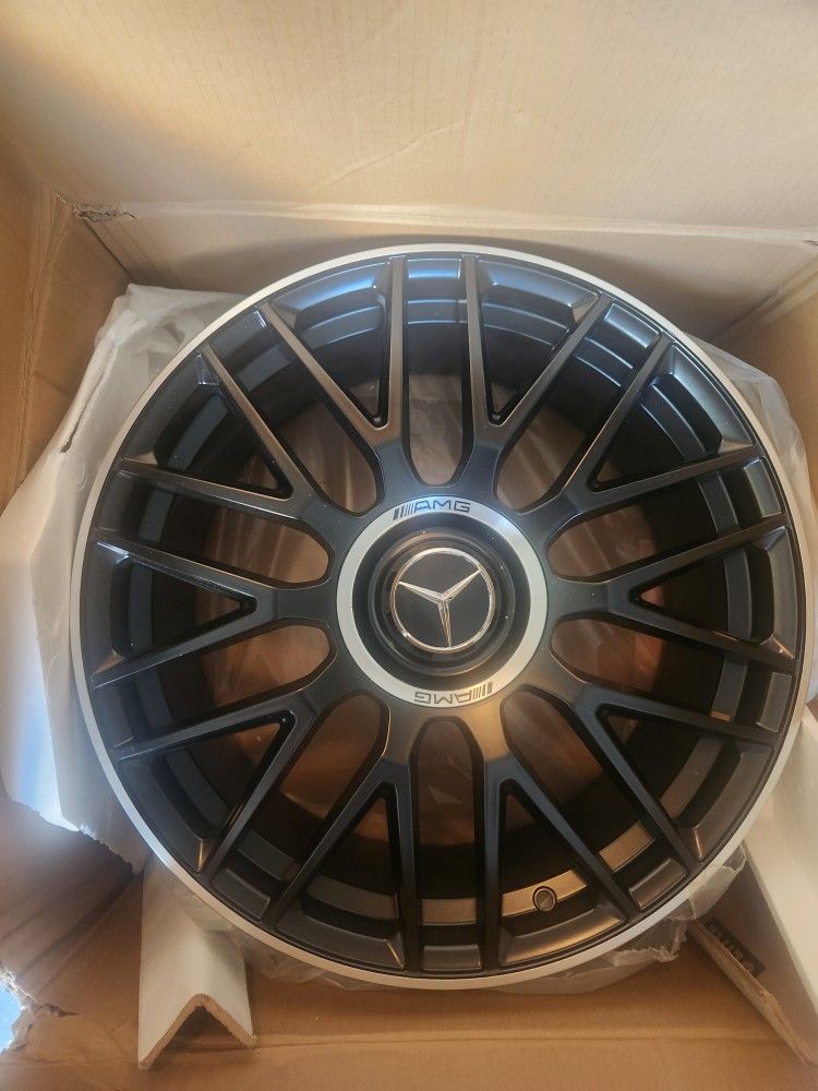 4 Black 19 inch Mercedes Wheels Brand New