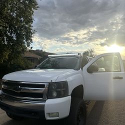 07 Chevy Silverado 1500 Lifted 