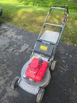 Honda lawn mower hr215