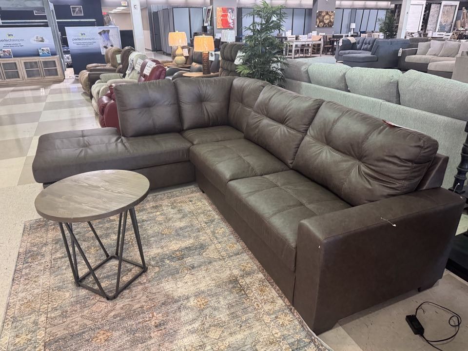 AP🎉 Brown And Black 2 Piece Sectional Couch With Chaise// Fast Delivery - Financing Available