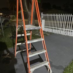 Louisville Fx Pro Ladder Painters Ladder / Escalera 