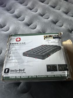 AIR MATTRESS Swissgear FULL size, self inflating