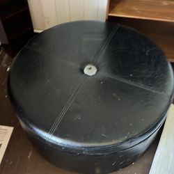 Coffee table rolls/ has lid