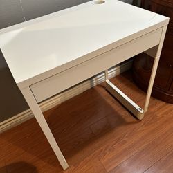 Makeup Vanity Desk Table
