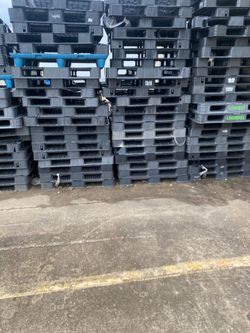 Plastic pallets