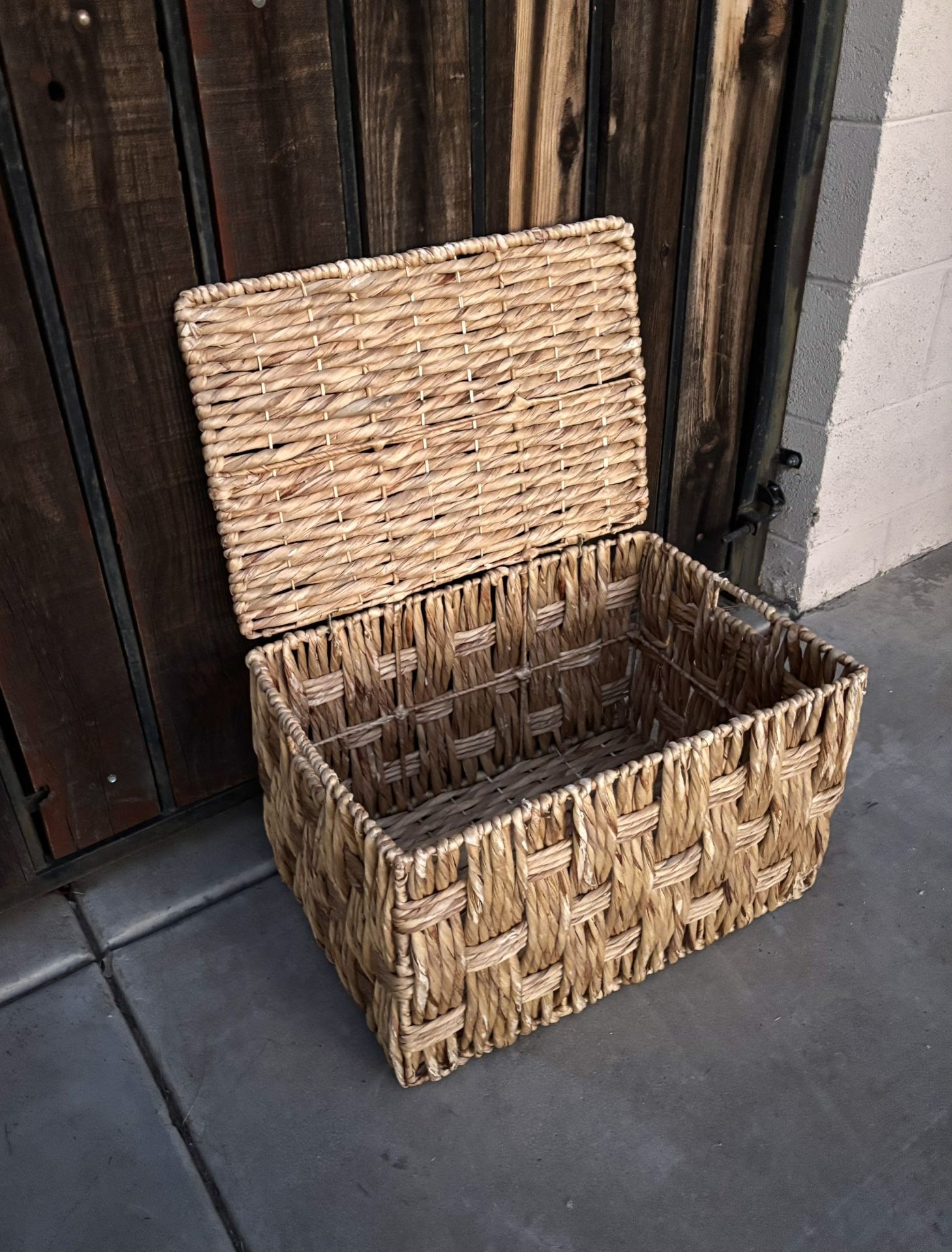 Cute Storage Basket With Lid
