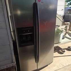 Combo fridge  and freezer