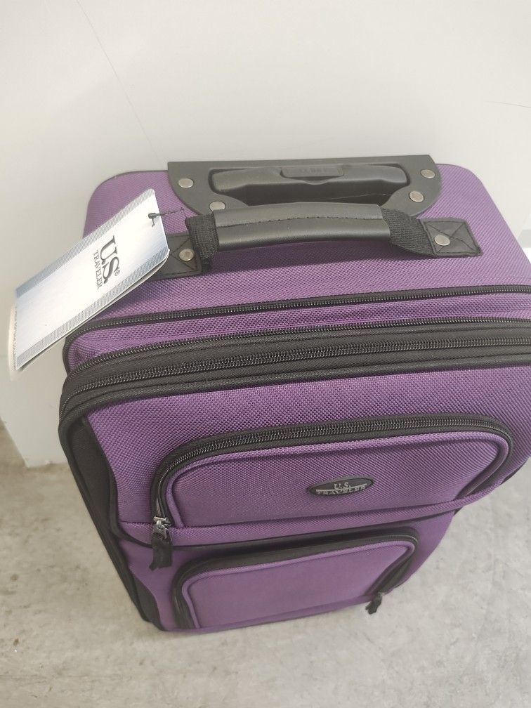 US Traveler RIO Expandable Softside Wheeled Luggage