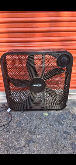 Big box fan Pickup 2-11 pm rainbow and charleston cash only read description