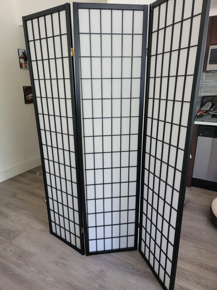 3-Panel Folding Room Divider – Minimalist Black & White