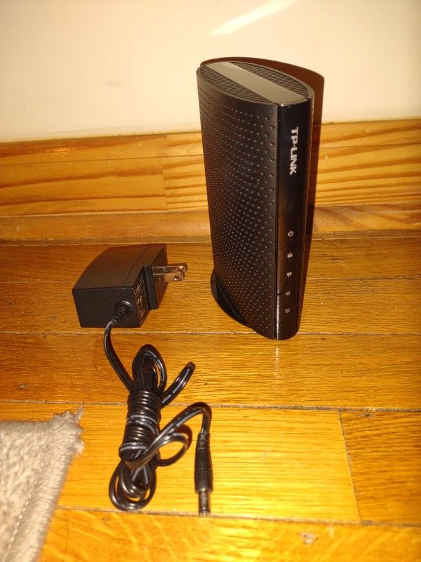 TP-LINK TC-7610 DOCSIS 3.0 High Speed Cable Modem LAN Port & Cable Port