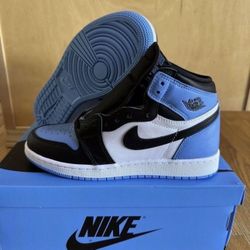 Nike Air Jordan 1 Retro OG High UNC Toe GS FD1437-400 Size 7Y/8.5W Brand New