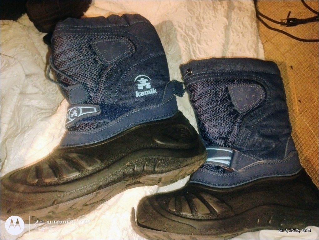 The Kamik Waterbug 5 insulated winter boots