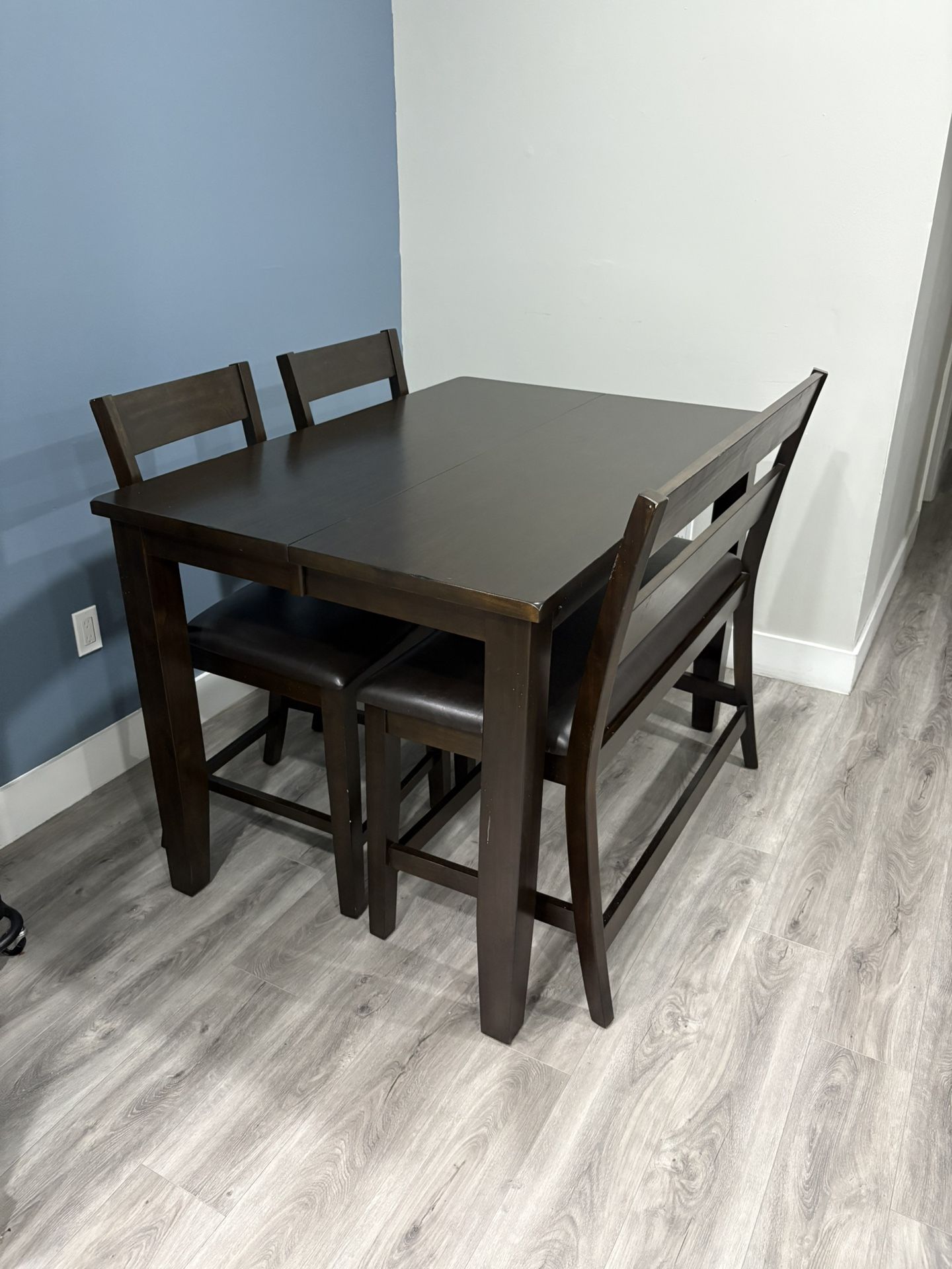 Extendable Dining Table