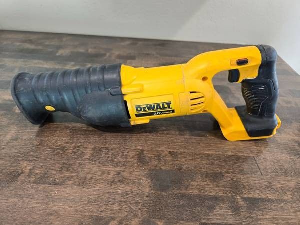 Dewalt 20V Sawzall (Tool Only-Missing Shoe)