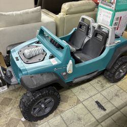 Power Wheels Jeep Hurricane Ride-On Toy No charger 