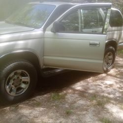 2000 Toyota 4 Runner