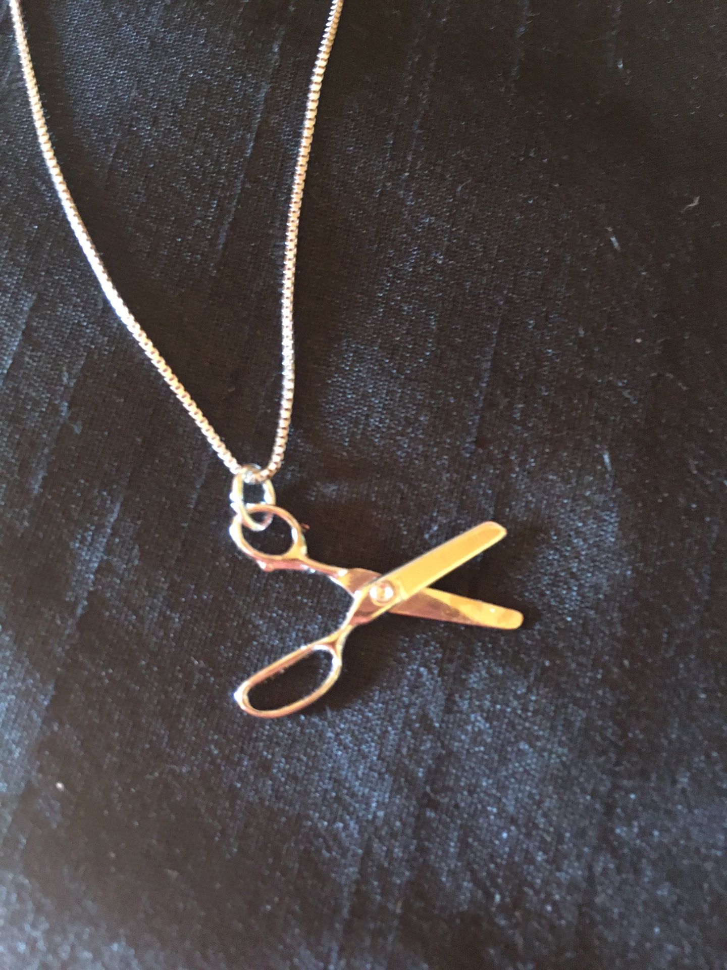 Sterling silver necklace w/ scissors