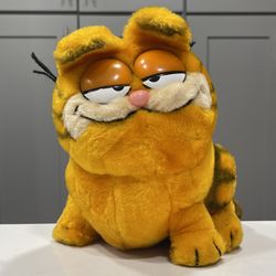 Vintage 1981 Garfield Sitting Fat Cat Plush 9”