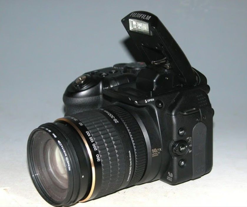 Fujifilm Finepix S9100 Digital Camera #0224 - Main Image