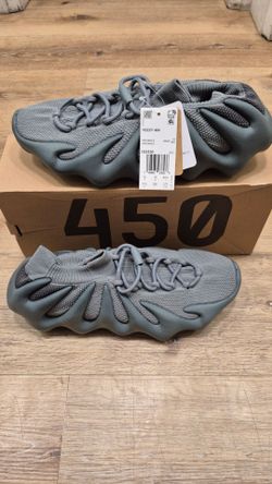 Yeezy 450 gray size 10.5