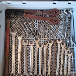 Different Wrenches/Read Description 