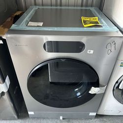 New LG Signature washer and electric dryer combo set, jumbo XXXL capacity, gray.