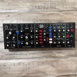 Behringer Model D
