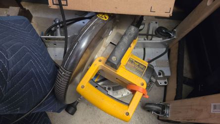 DeWalt DW705 Miter Saw