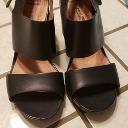New Clark Heels Size 5