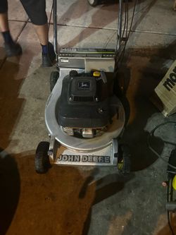 John dear lawn mower self propelled