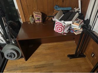 Free desk
