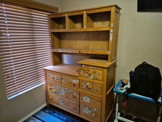 Dresser
