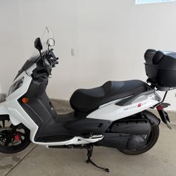 2022 Sym 300cc Scooter