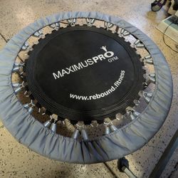 Maximus Pro Gym Rebounder Trampoline w/ Handle – 40”