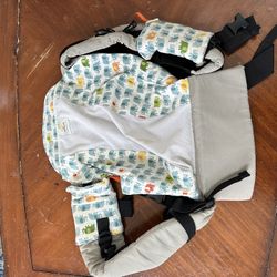 Kinderpack baby carrier with Elephants. Smoke free home.