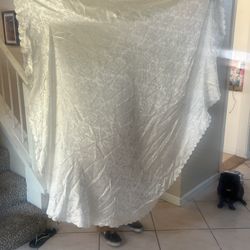 Silly Oval Table Cover