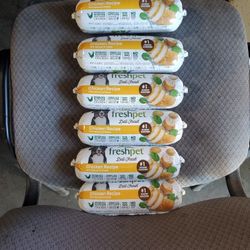 6 Roll's Of Fresh-Pet Daily Fresh Chicken Recipe/20lbs. Of Blue Buffalo Dry Food