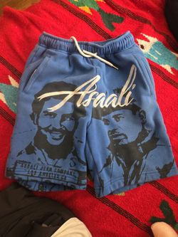 Asaali shorts size small