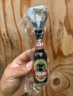 Gallo Cerveza Especial bottle opener