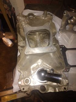 Holly Intake Manifold for Chevy