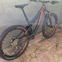 Pivot Switchblade Pro / XTR Build All Mountain Bike