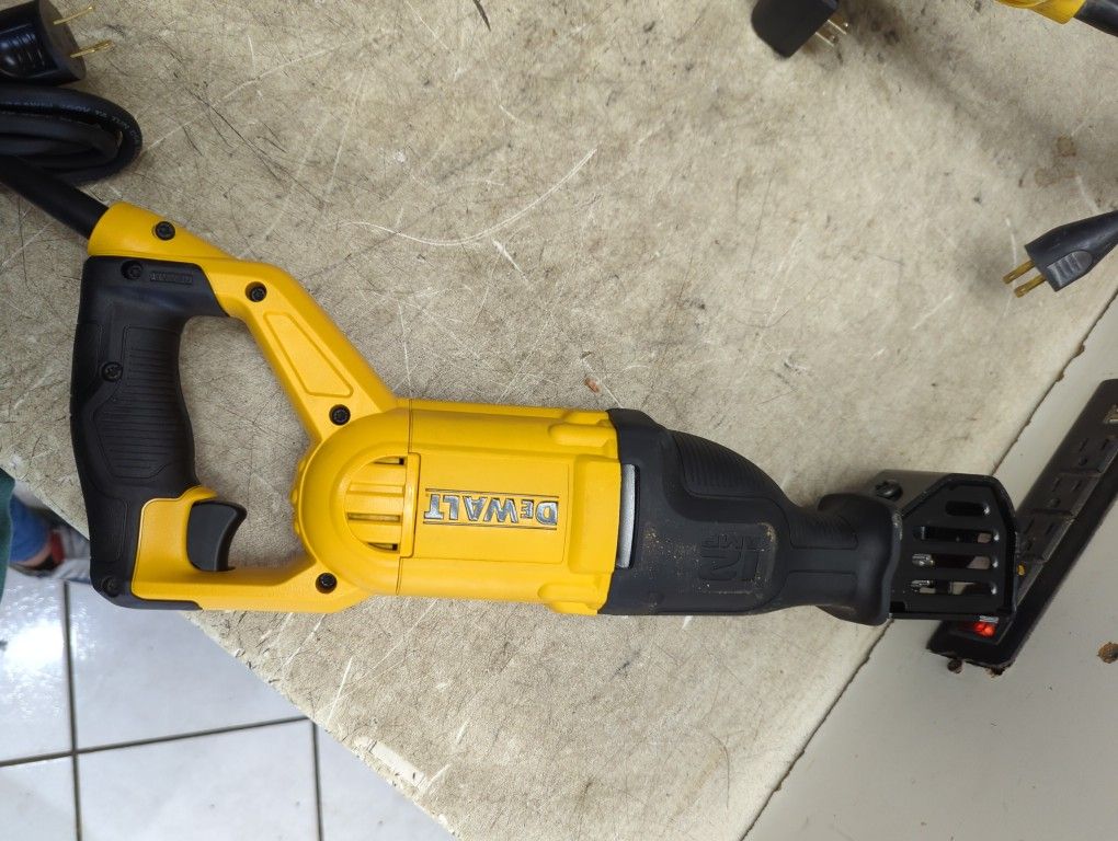 DeWalt Saw Reciprocal